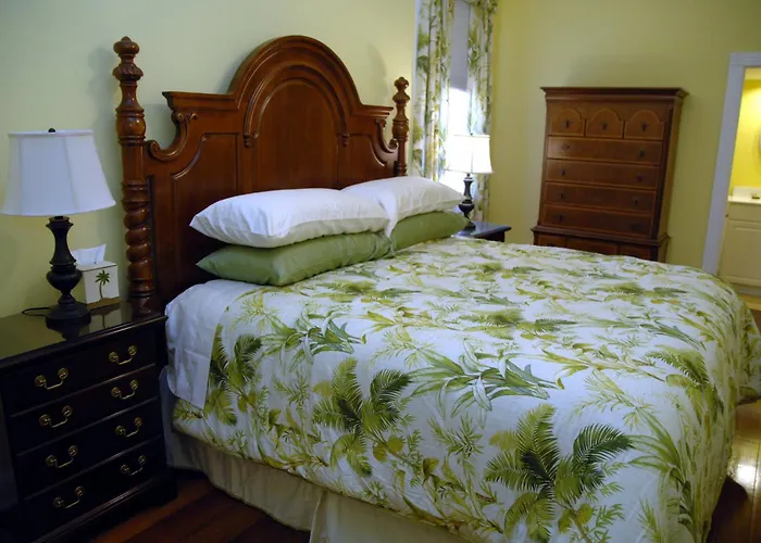 R&B Award Winning B&B - Adult Only